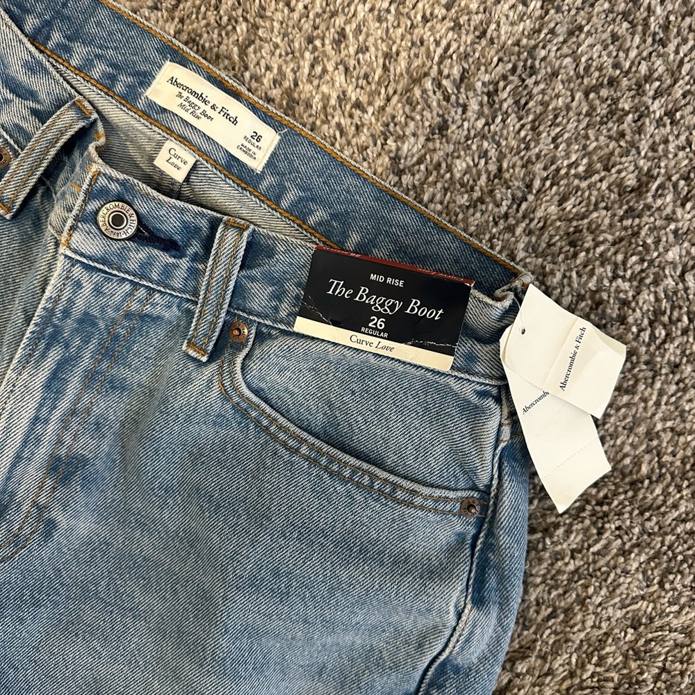 Abercrombie & Fitch Baggy Boot Jeans (Sold out online!) - Picture 8 of 8